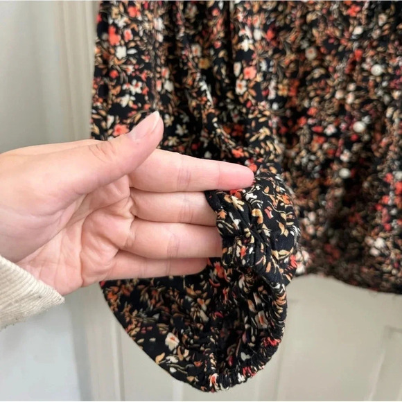 Old Navy size S long sleeve ruffle button front black floral blouse - Picture 2 of 8
